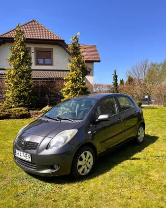 pomorskie Toyota Yaris cena 12000 przebieg: 181545, rok produkcji 2008 z Strzelce Opolskie